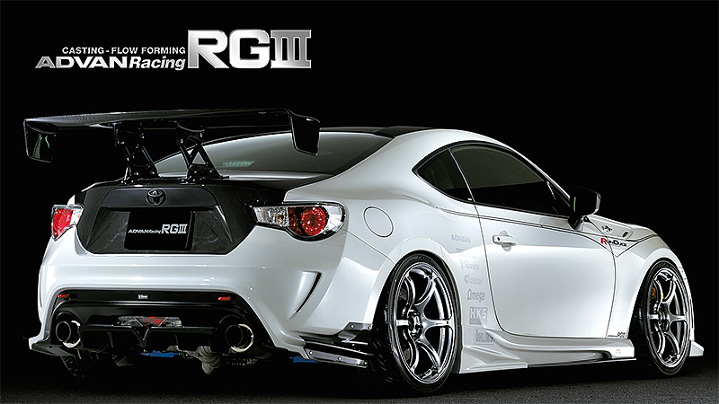 侵攻ADVAN Racing RG3 8.5J +45 PCD112 19インチ 1本 5穴