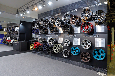 YOKOHAMAホイール主要ブランドの全カラー展示